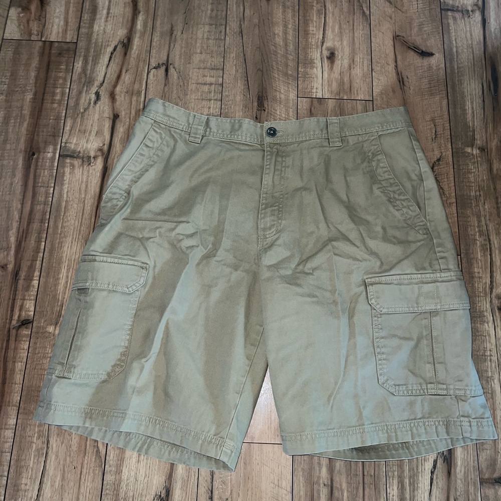 tan cargo shorts